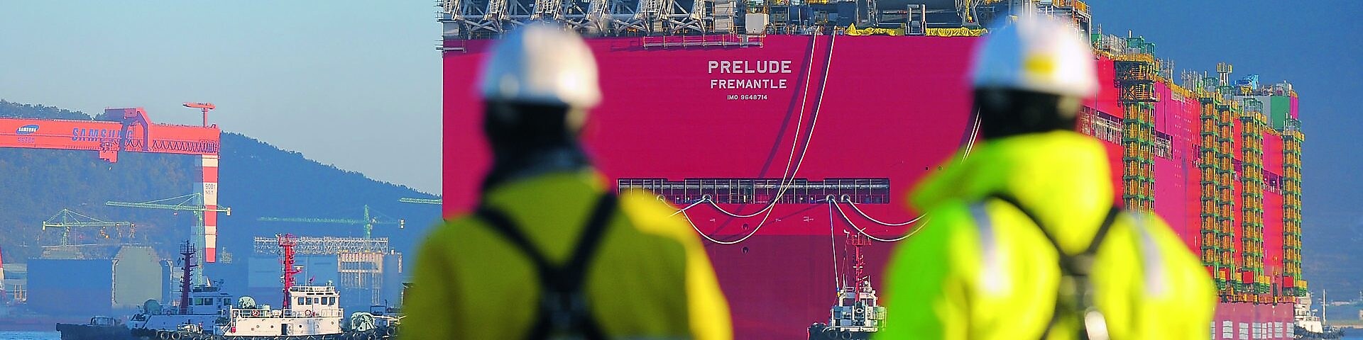 Prelude 的首航：这一装置的庞大壳体首次入水